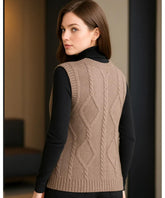 Comprar colete feminino tricot gola V sem manga com textura encorpada para sobreposição elegante de outono e inverno